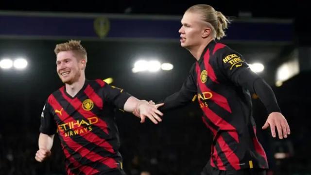 国足备战强度升级，全队深夜加练