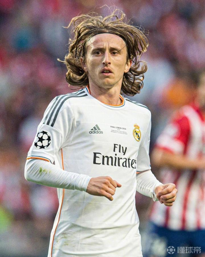 内马尔火线复出传射建功，带领桑托斯3-0赢下保级关键战