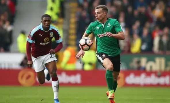 马特乌斯：我坚信除非遇到伤病，否则诺伊尔会在拜仁再踢一年